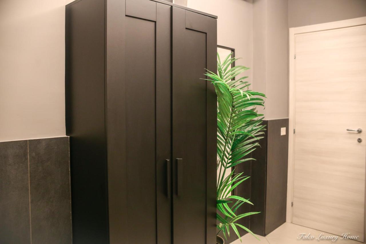 Falco Luxury Apartment Neapel